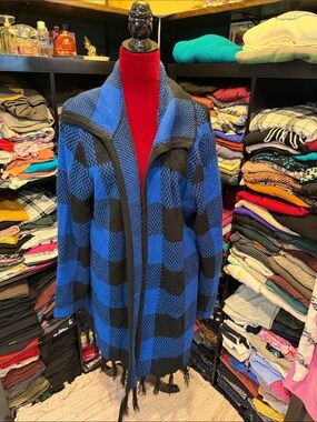#474. Blue plaid knit cardigan. 1x